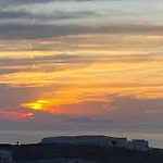Golden Horizon *