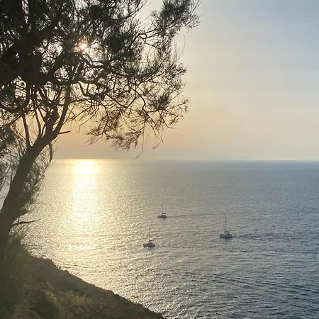 Solis Akrotiri Villa *