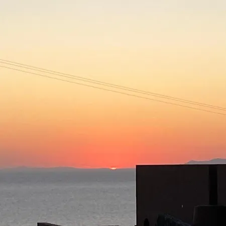 Solis Akrotiri Villa *