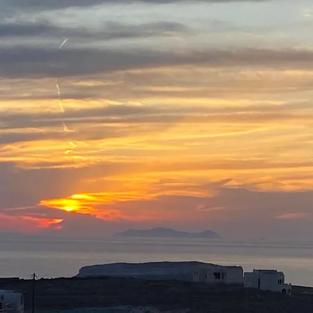 Solis Akrotiri Villa *