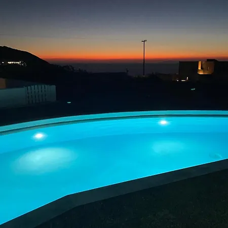 Solis Akrotiri Villa *