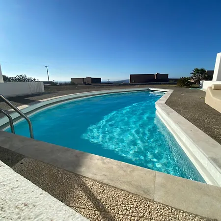 Villa Solis Akrotiri