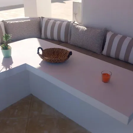 Solis Akrotiri Villa *